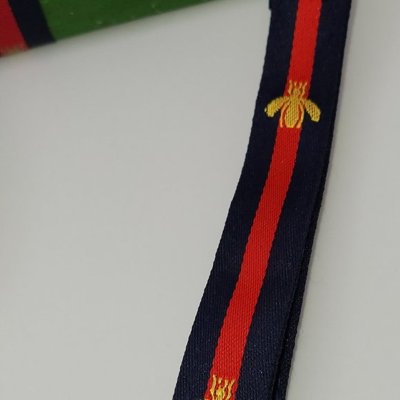 Handmade Green Cork Bee Clutch - Picture 5 of 7